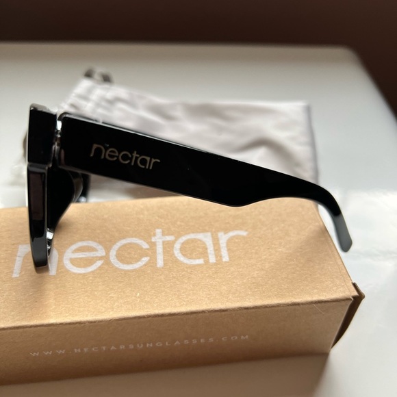 Nectar Black Oversized Square Sunglasses - Picture 5 of 5